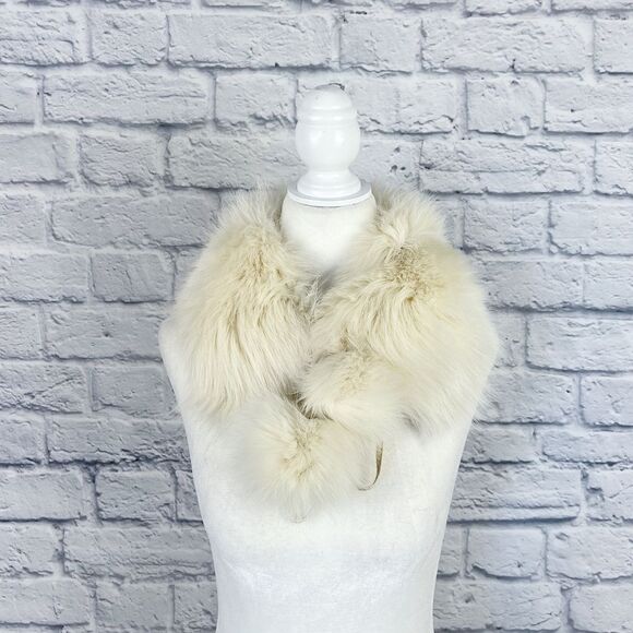Via Couture White Rabbit Fox Fur Pom Pom Scarf Collar OS - Picture 4 of 8